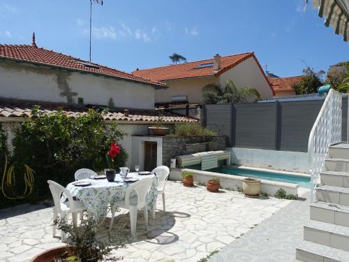 Holiday Home Maison les Violettes gîte à louer Cagnes-sur-Mer