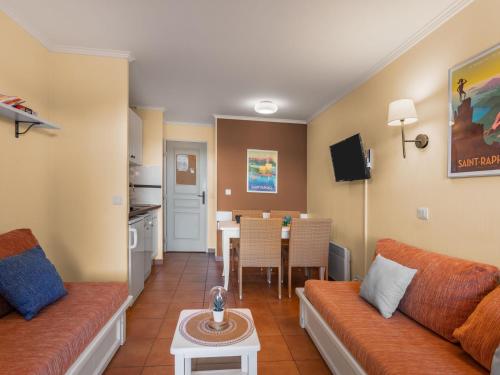 Studio Village Cap Estérel - L'Esquinade-83 by Interhome