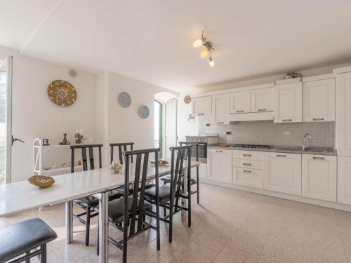  Apartment Bella Vista by Interhome in Latte