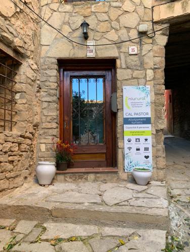 Bejárat, Vive la vida rural: Alojamiento en Les Piles. NIU RURAL, S.L. in Guialmons