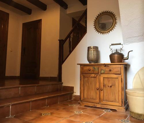 Előcsarnok, Vive la vida rural: Alojamiento en Les Piles. NIU RURAL, S.L. in Guialmons