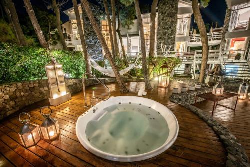 Hot tub, Runa Moraira Apart & Spa in Mar De Las Pampas