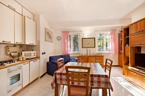 Superior One-Bedroom Apartment with Balcony