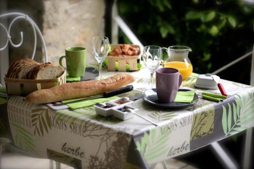 Erkély/terasz, Gîtes Lou Pataclet (Gites Lou Pataclet) in Charols