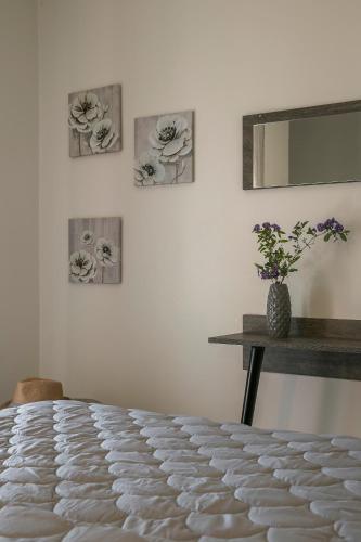 Emily Villas - image 8