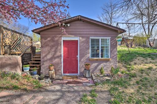 Urban Tiny Cottage with Deck Less Than 10 Mi to Denver! - Apartment - Arvada