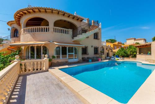 Villa with Private Pool room in Villa Cruz - PlusHolidays