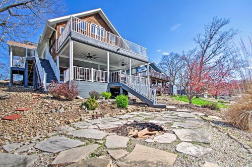 Lake of the Ozarks Gem Dock and Outdoor Space!