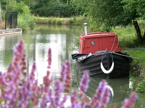 The Mooring Post - image 13