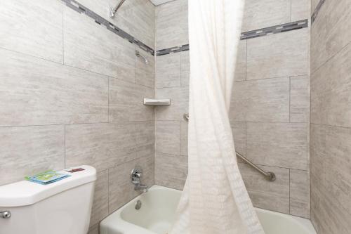 Stay Express Inn Elko - 화장실
