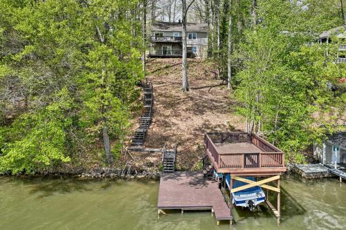 Waterfront Cottage with Boat Dock and 3 Decks! in 南丘