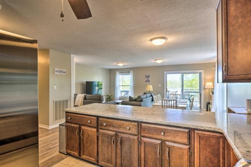 Waterfront Cottage with Boat Dock and 3 Decks! in 南丘