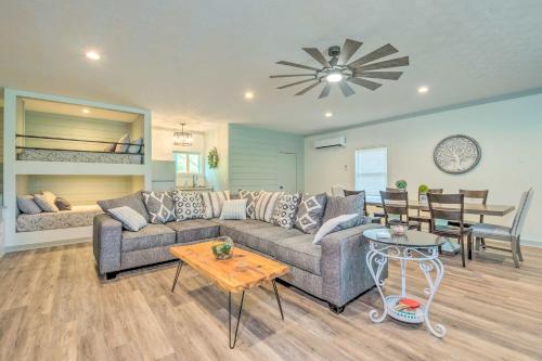 Stunning 2-Building Rental - Walk to Marina! in Livingstona (TN)