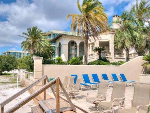 Lighthouse on the Bay 2206- Elegant condo-Lazy River and Bay Views in 카스웰