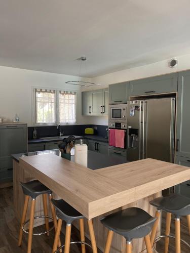 Maison 8-10 pers avec piscine aux portes de St Aygulf in Frejus