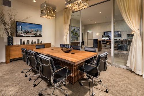 Modern Apartment Rentals in Los Angeles, USA