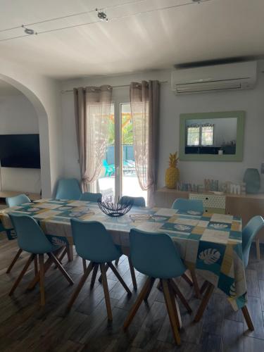 Maison 8-10 pers avec piscine aux portes de St Aygulf in Frejus