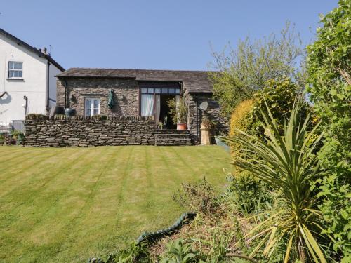 Topiary Cottage Topiary Cottage