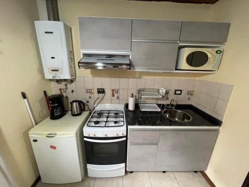 One-Bedroom Apartment image 9