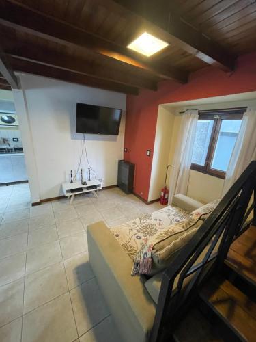 One-Bedroom Apartment image 5