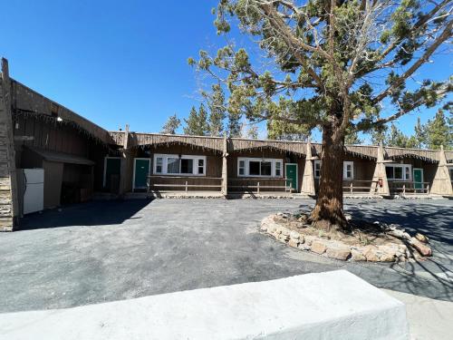 OMEO Suites Big Bear in Big Bear Lake, USA