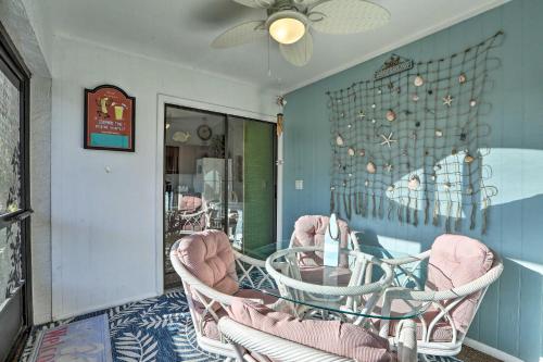 Condo with Screened-in Porch, 1 Mi to Sebring Golf! in 奧基喬比