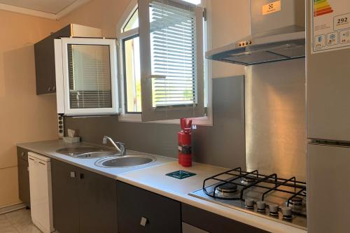 ห้องครัว, Appartement La Campagne in บัว โฌลอง