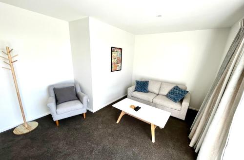 Lakeside Getaway in Otematata-2 bedroom unit - B3