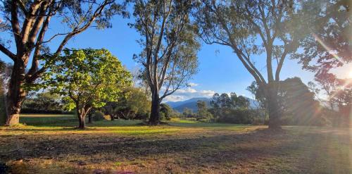 Skats, Restaway Holiday Units in Porepunkah