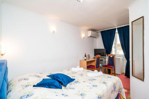 Rooms Fausta Old Town - image 3