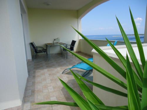 One-Bedroom Apartment with Sea View