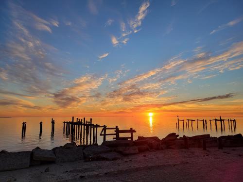 Bay Front Home with Spectacular Sunrise Views secondary
