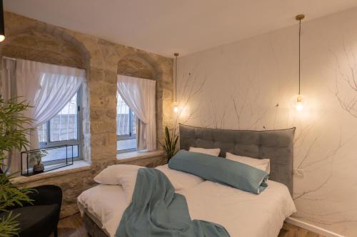 אצולת הכיכר b in Safed