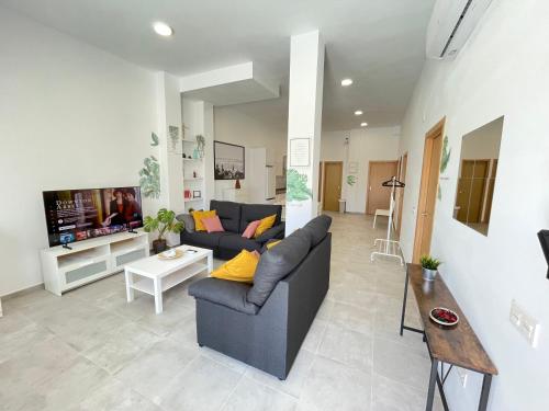 Precioso y Amplio apartamento en Torrox Costa - Apartment - Los Llanos