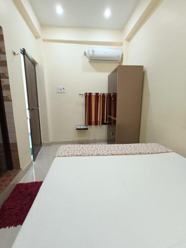 Hotel Saraswati Palace – Varanasi, VA
