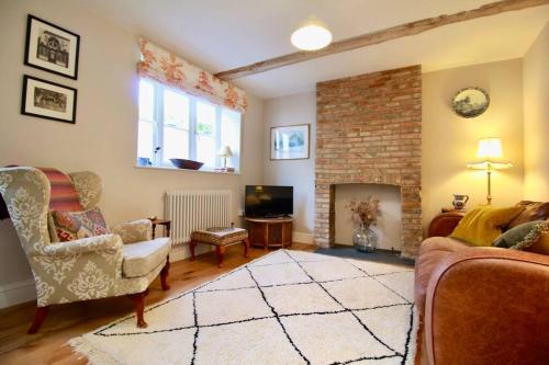 14th century Rose cottage, Centre of Alfriston By Air Premier in Олфрістон