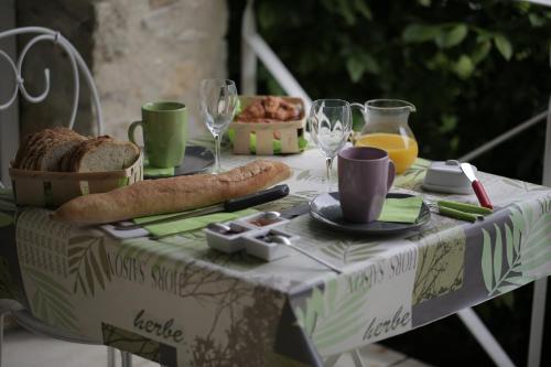 Ételek és italok, Chambre d'hôtes LOU PATACLET (Chambre d'hotes LOU PATACLET) in Charols