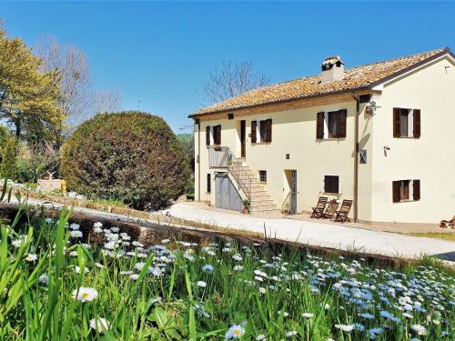  Apartment in Filottrano with Countryside Views, Unterkunft in Filottrano