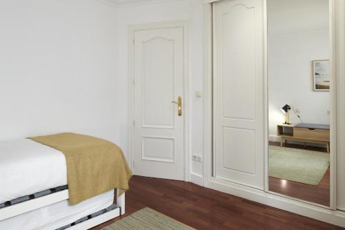 Apartment image 10