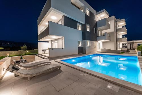 Viesnīcas āriene, Pool Villas Maris in Novaļa