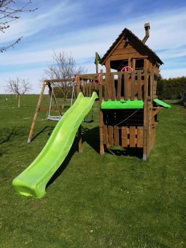 Playground, Viel Platz in Bernbach in Frankenried