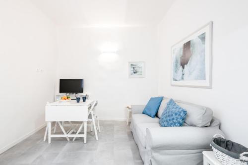 One-Bedroom Apartment image 10
