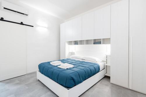 One-Bedroom Apartment image 6