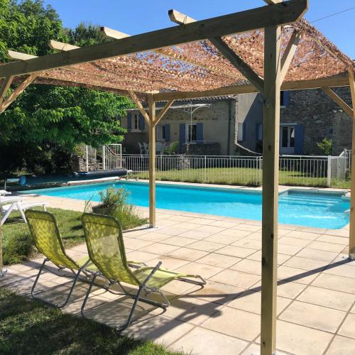 Úszómedence, Chambre d'hôtes LOU PATACLET (Chambre d'hotes LOU PATACLET) in Charols