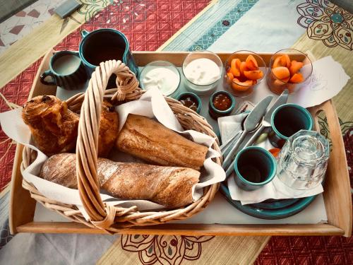 Ételek és italok, Chambre d'hôtes LOU PATACLET (Chambre d'hotes LOU PATACLET) in Charols