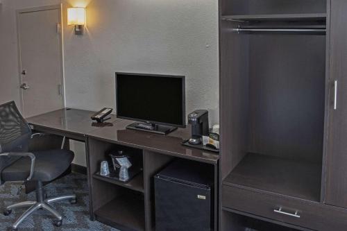 Sleep Inn Lake Wright - image 3