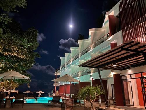 Prasarnsook Villa Beach Resort in Sichon