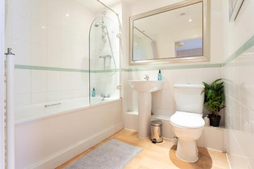 Modern Spacious studio close to station, Londýn (fotografie 9)