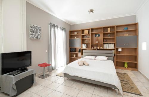 Scent Of Freedom Apartment Renovated, Афины