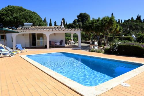 Exterior view, Villa Laranjal in Cabeco Esteves